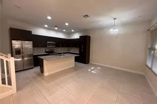 1746 NW 124th Way, Pembroke Pines, FL 33028 - Photo 4