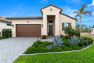 2801 SE Ashfield Dr, Port Saint Lucie, FL 34984 - Photo 1
