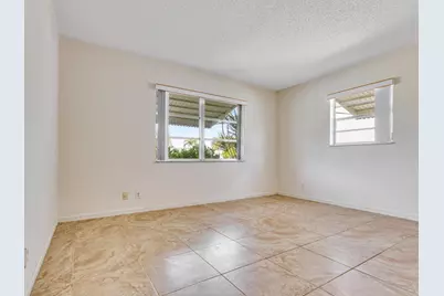 2016 SW Golf Lane SW, Boynton Beach, FL 33426 - Photo 12