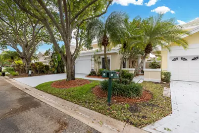 218 W Canterbury Dr W, Palm Beach Gardens, FL 33418 - Photo 48