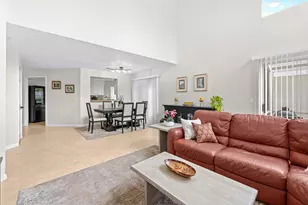 218 W Canterbury Dr W, Palm Beach Gardens, FL 33418 - Photo 4