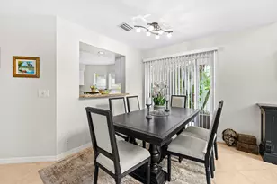 218 W Canterbury Dr W, Palm Beach Gardens, FL 33418 - Photo 6