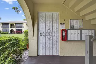 327 Pine Ridge Cir, Greenacres, FL 33463 - Photo 10