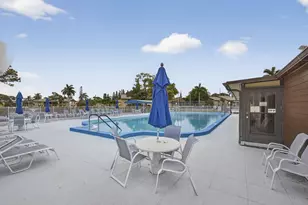 327 Pine Ridge Cir, Greenacres, FL 33463 - Photo 8