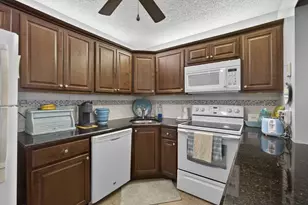 327 Pine Ridge Cir, Greenacres, FL 33463 - Photo 26