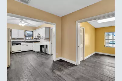 4901 SW 51st Street, Davie, FL 33314 - Photo 12