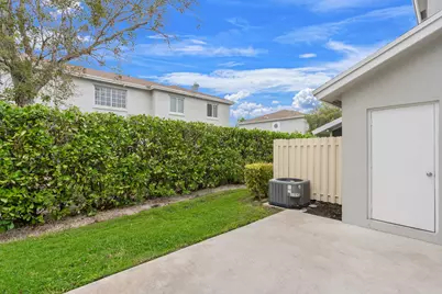 4759 SW 14th Court, Deerfield Beach, FL 33442 - Photo 8