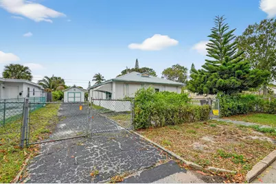 620 58th Street, West Palm Beach, FL 33407 - Photo 2