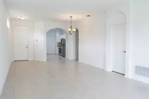 9728 SW Eastbrook Cir, Port Saint Lucie, FL 34987 - Photo 4