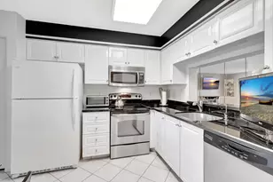 7280 Amberly Ln, Delray Beach, FL 33446 - Photo 16