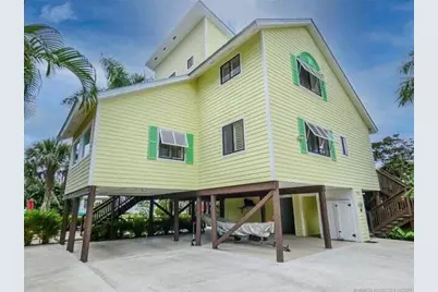 765 SW Rustic Circle, Stuart, FL 34997 - Photo 2