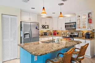 18 Windsor Ln, Palm Beach Gardens, FL 33418 - Photo 6