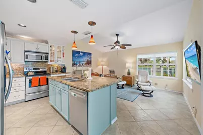 18 Windsor Lane, Palm Beach Gardens, FL 33418 - Photo 4