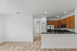 9051 Plymouth Pl, Tamarac, FL 33321 - Photo 6