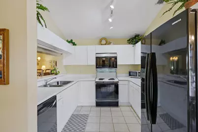 8423 Juddith Avenue, Boynton Beach, FL 33472 - Photo 8