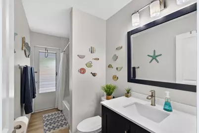 9820 Daisy Avenue, Palm Beach Gardens, FL 33410 - Photo 16