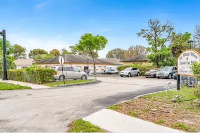 6090 Boulevard Of Champions, North Lauderdale, FL  - Photo 4