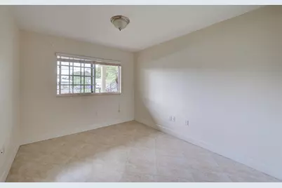 410 SW 15th Street #204, Pompano Beach, FL 33060 - Photo 8