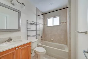 410 SW 15th St, Pompano Beach, FL 33060 - Photo 2