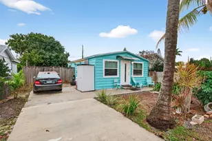 1071 Peak Rd, Lake Worth, FL 33462 - Photo 6