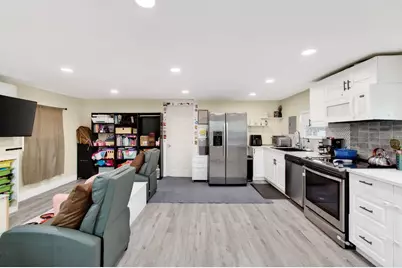 1071 Peak Road, Lake Worth, FL 33462 - Photo 12