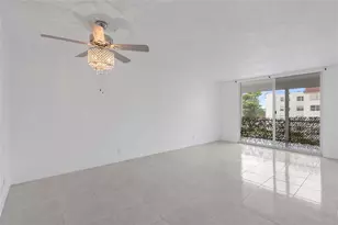 2841 Somerset Dr, Lauderdale Lakes, FL 33311 - Photo 10