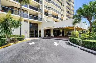 1900 Consulate Pl, West Palm Beach, FL 33401 - Photo 32