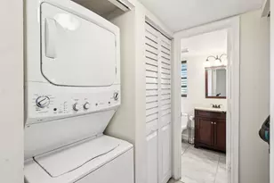 301 Olivewood Pl, Boca Raton, FL 33431 - Photo 44