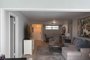 11 Colonial Club Dr, Boynton Beach, FL 33435 - Photo 8