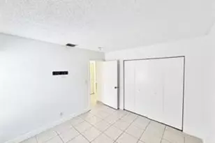 1136 NW 5th Ct, Fort Lauderdale, FL 33311 - Photo 10