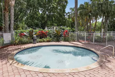 1776 NW 78th Avenue, Pembroke Pines, FL 33024 - Photo 26