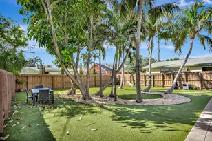 1986 NE 5th St, Deerfield Beach, FL 33441 - Photo 10