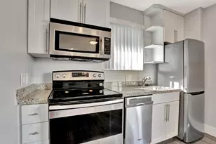 1986 NE 5th St, Deerfield Beach, FL 33441 - Photo 6