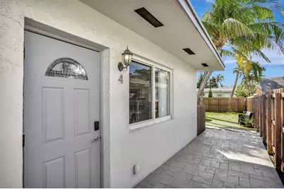 1986 NE 5th Street #4, Deerfield Beach, FL 33441 - Photo 4