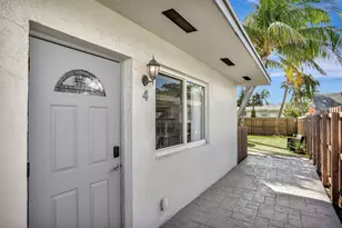 1986 NE 5th St, Deerfield Beach, FL 33441 - Photo 4