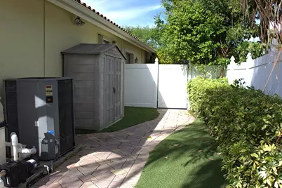 9696 Plumeria Way, Boynton Beach, FL 33436 - Photo 10