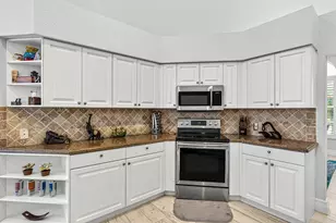 9696 Plumeria Way, Boynton Beach, FL 33436 - Photo 6