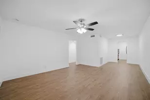 2800 NW 39th Wy, Lauderdale Lakes, FL 33311 - Photo 8