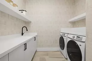 250 NE 16th St, Delray Beach, FL 33444 - Photo 22