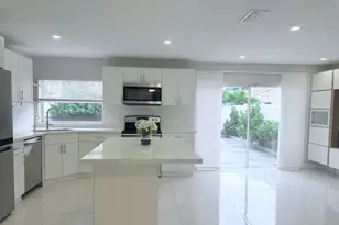 621 Lakeshore Terrace, Davie, FL 33325 - Photo 10