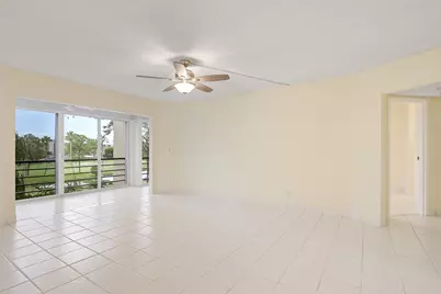 3810 Via Poinciana #404, Greenacres, FL 33467 - Photo 4