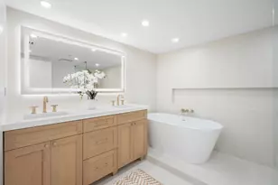 610 W Las Olas Blvd, Fort Lauderdale, FL 33312 - Photo 14