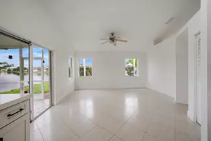 2042 NW 184th Way, Pembroke Pines, FL 33029 - Photo 4