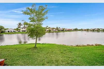 2042 NW 184th Way, Pembroke Pines, FL 33029 - Photo 10