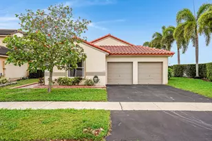 2042 NW 184th Way, Pembroke Pines, FL 33029 - Photo 12