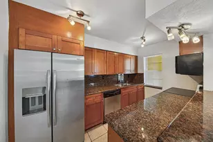 51 NE 24th St, Wilton Manors, FL 33305 - Photo 2