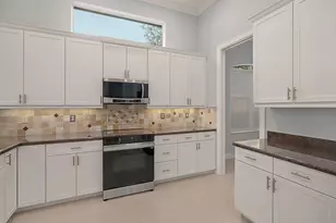 9113 One Putt Pl, Port Saint Lucie, FL 34986 - Photo 12