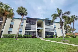 1109 Green Pine Blvd, West Palm Beach, FL 33409 - Photo 1