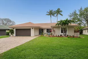 8442 NW 47th Dr, Coral Springs, FL 33067 - Photo 2
