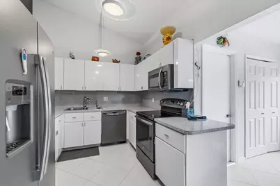 5902 W Parkwalk Cir W, Boynton Beach, FL 33472 - Photo 14